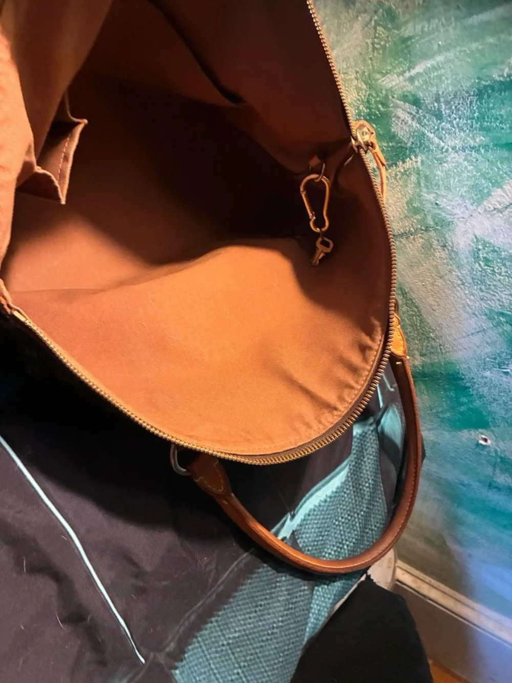 Authentic LOUIS VUITTON Lockit Horizontal Monogram Canvas Tote bag